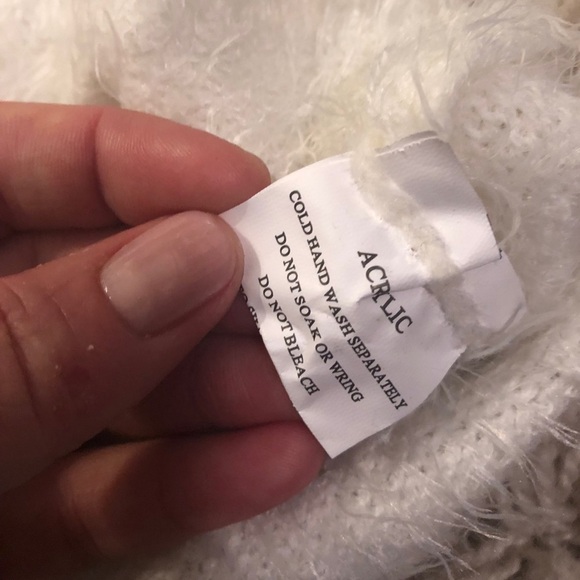 House Of Three Sweater - Picture 4 of 5